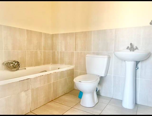 1 BEDROOM APARTMENT FOR SALE IN CHASE VALLEY